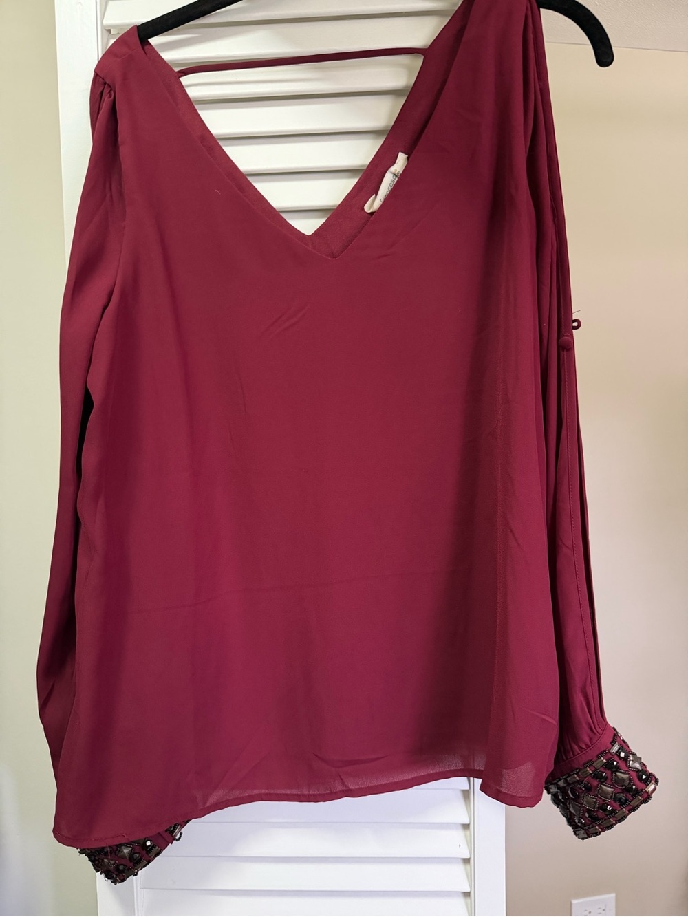 Francesca's Collections Burgundy V-Neck Long Sleeve Blouse with Beaded Cuffs